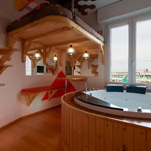 3* Nocleg ze śniadaniem 4roomz