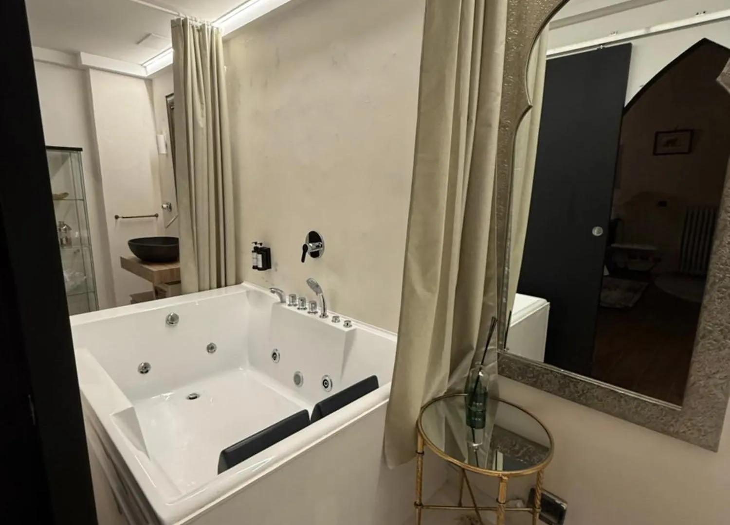 Bed & Breakfast Les Chambres De Amelie B&B Bologna